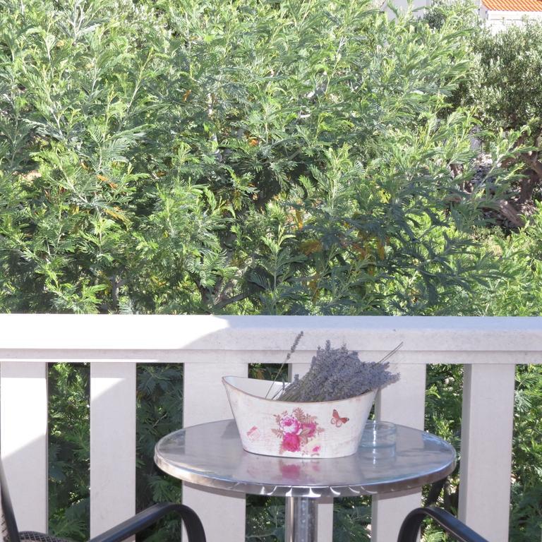 Apartmani Rita ミルナ エクステリア 写真